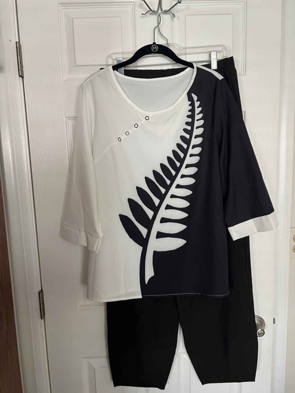 Black & White Fern Print Tunic Set